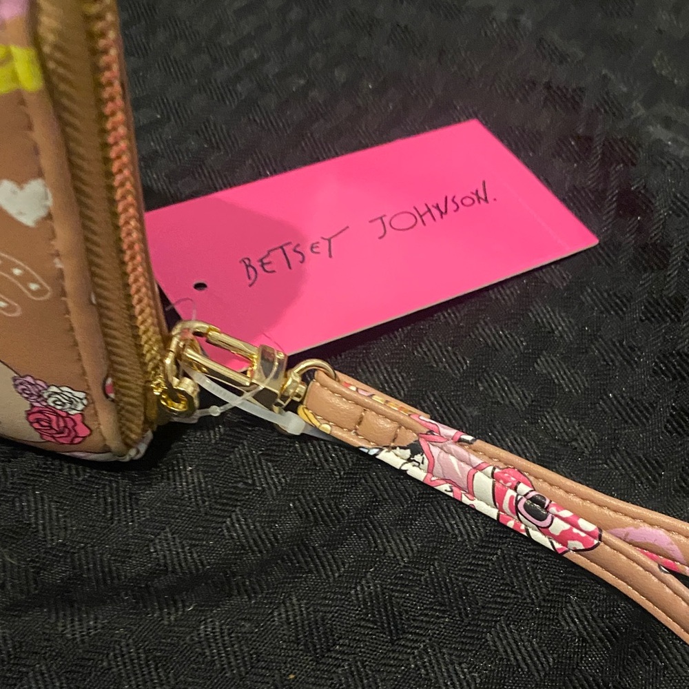 Betsey Johnson Western Skull Wallet nwt - Picture 4 of 6